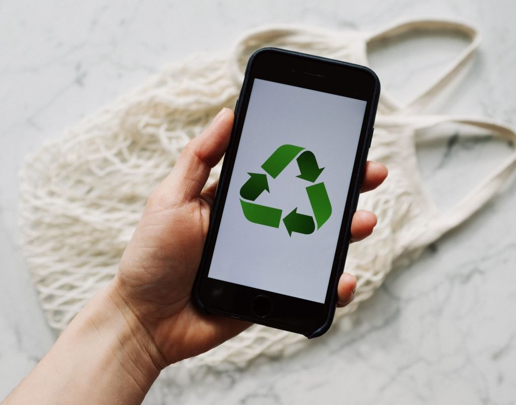 🌟 ¡Ríe, Viste y Salva al Planeta! La Guía de Compras Sostenibles en Línea para un Armario Eco-Friendly&nbsp;🌿🛍️